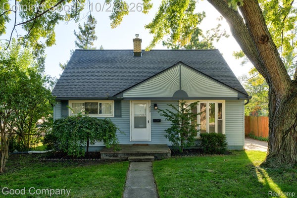 249 S CHOCOLAY AVE, CLAWSON, MI 48017 - Image d80b6b1e06d030e2fd7206a52d987e3e/2012699736