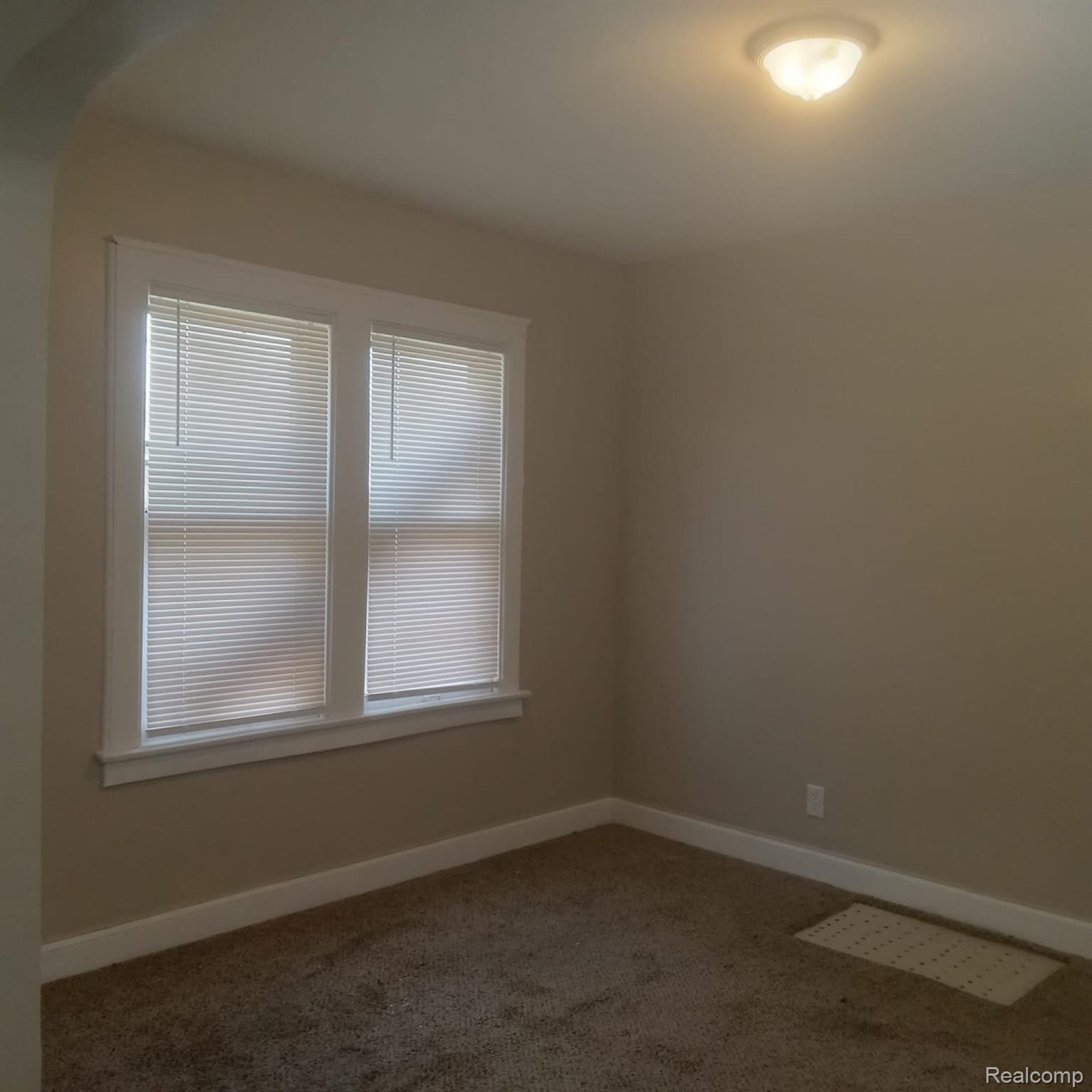 Detroit City, Michigan 48224, United States, 3 Bedrooms Bedrooms, ,2 BathroomsBathrooms,Residential,Active,164067