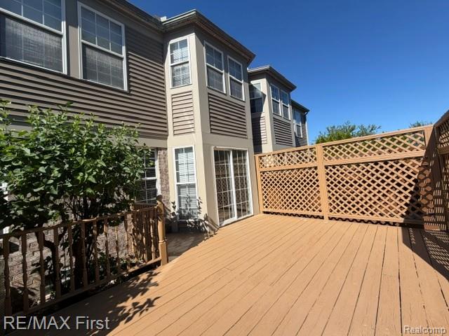 3865 Hunters Way Court