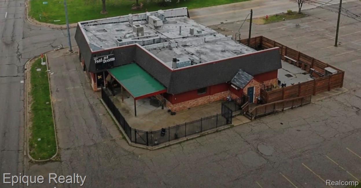 1090 Rochester Road