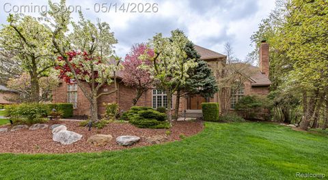 1818 Westridge Drive Rochester Hills City MI 48306