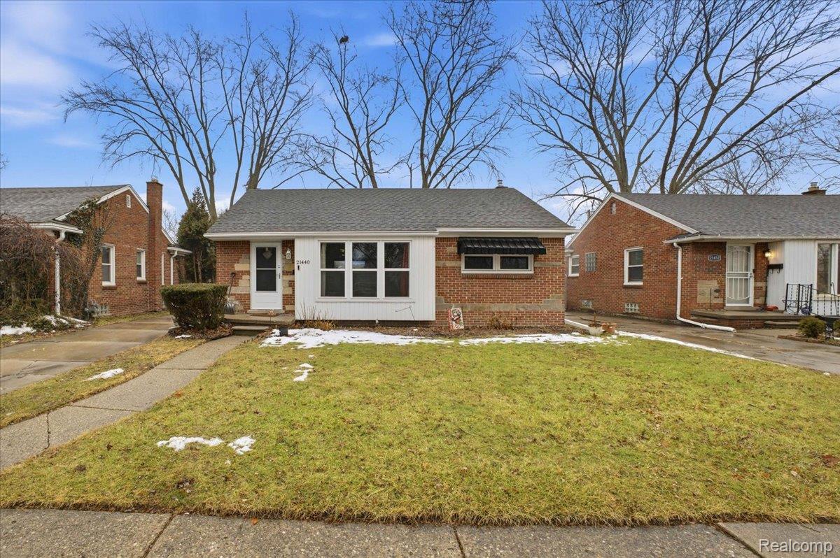 21440 Prestwick Avenue