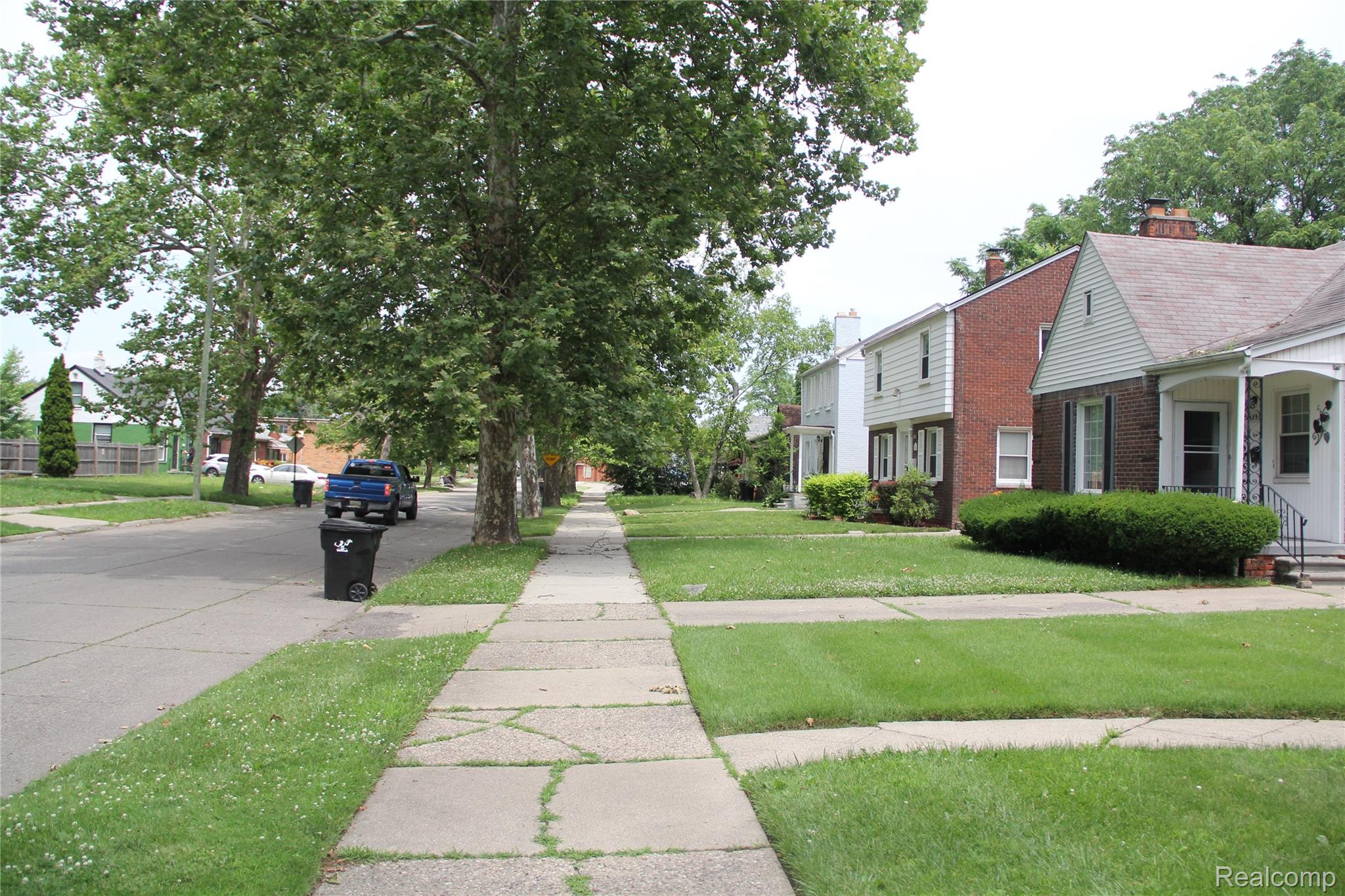 11470 E Lakepointe Street E