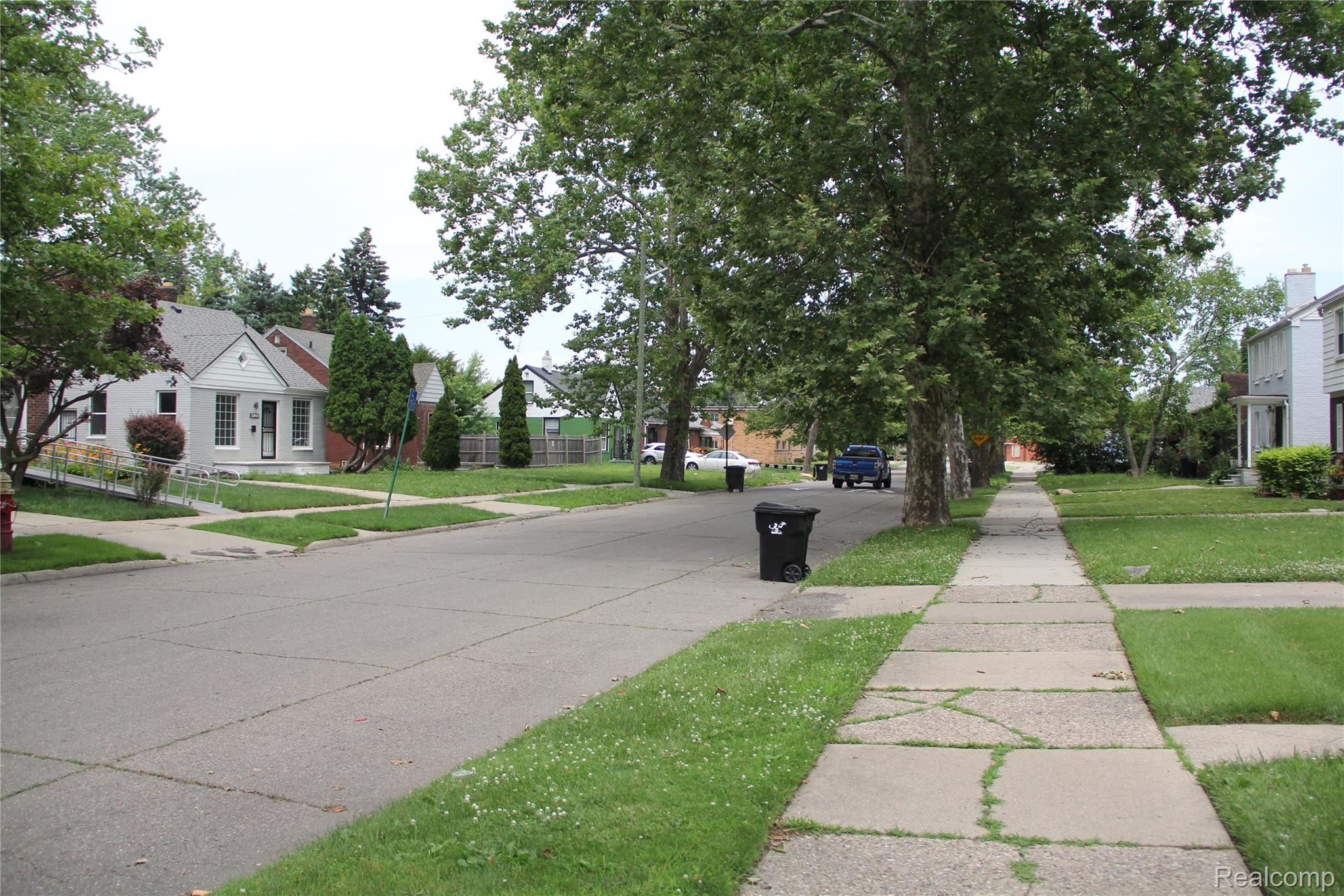 11470 E Lakepointe Street E