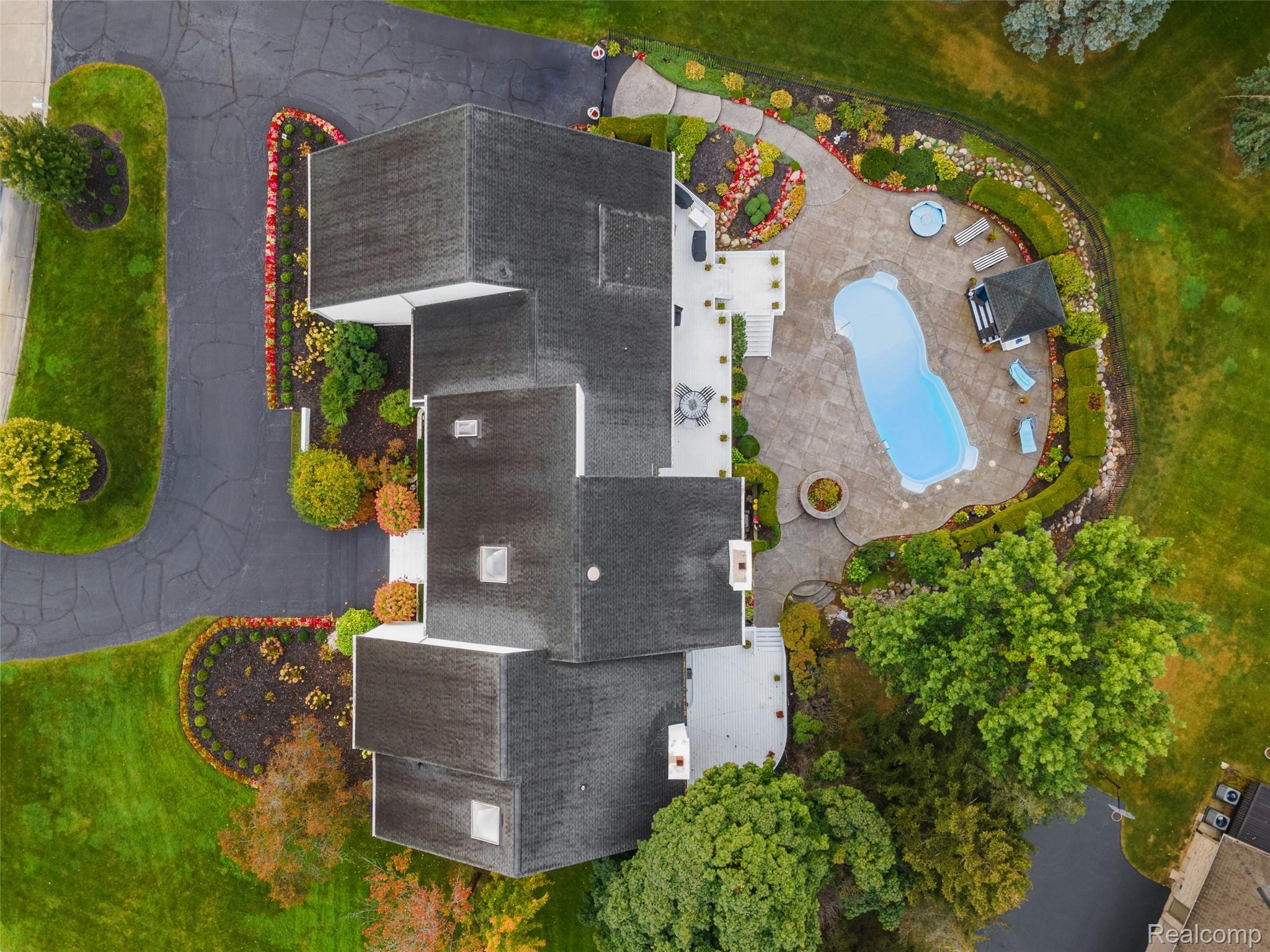 3802 Columbia Drive