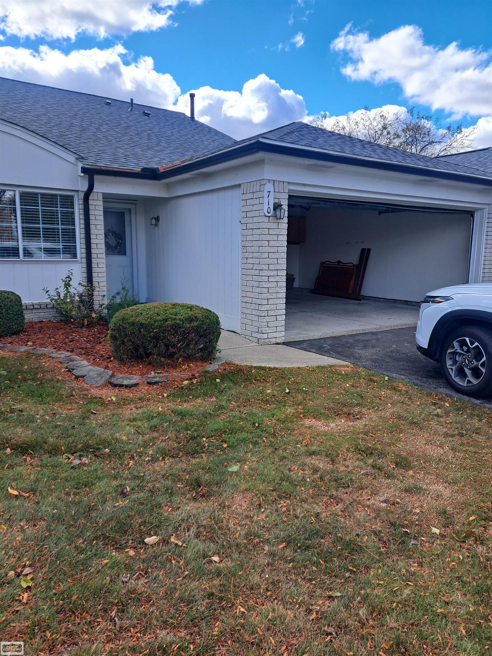 710 Country Club Drive