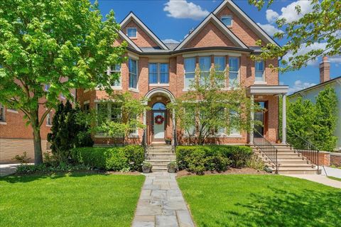 570 TOWNSEND Street Birmingham City Oakland MI 48009