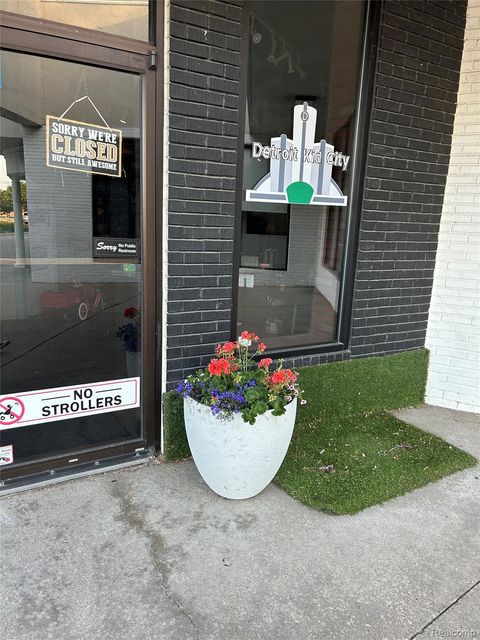 37051 Gratiot Clinton Charter Township MI 48036