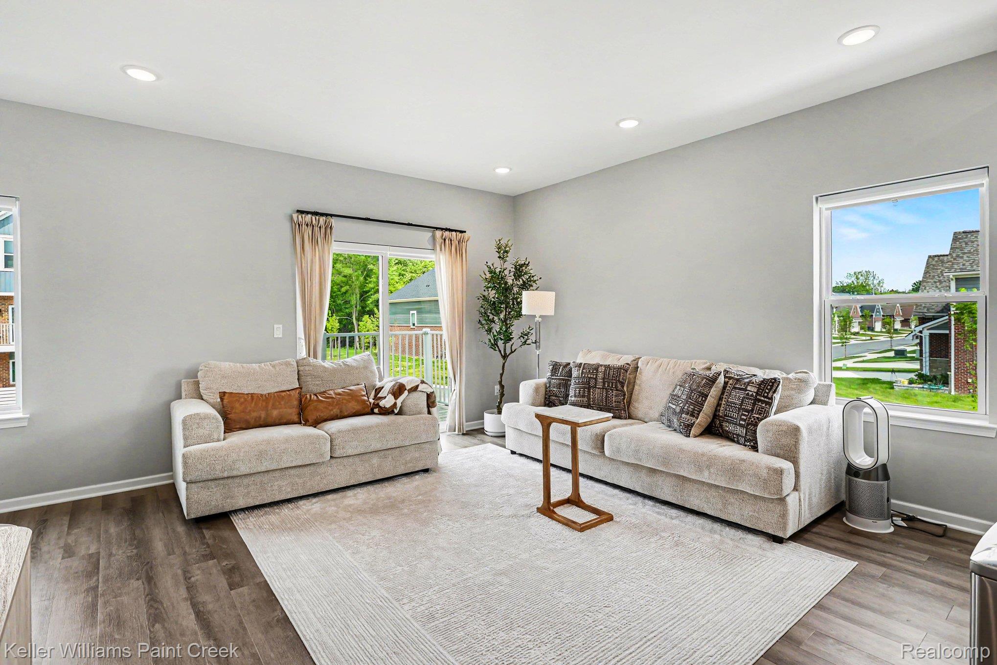 750 Huntley Lane
