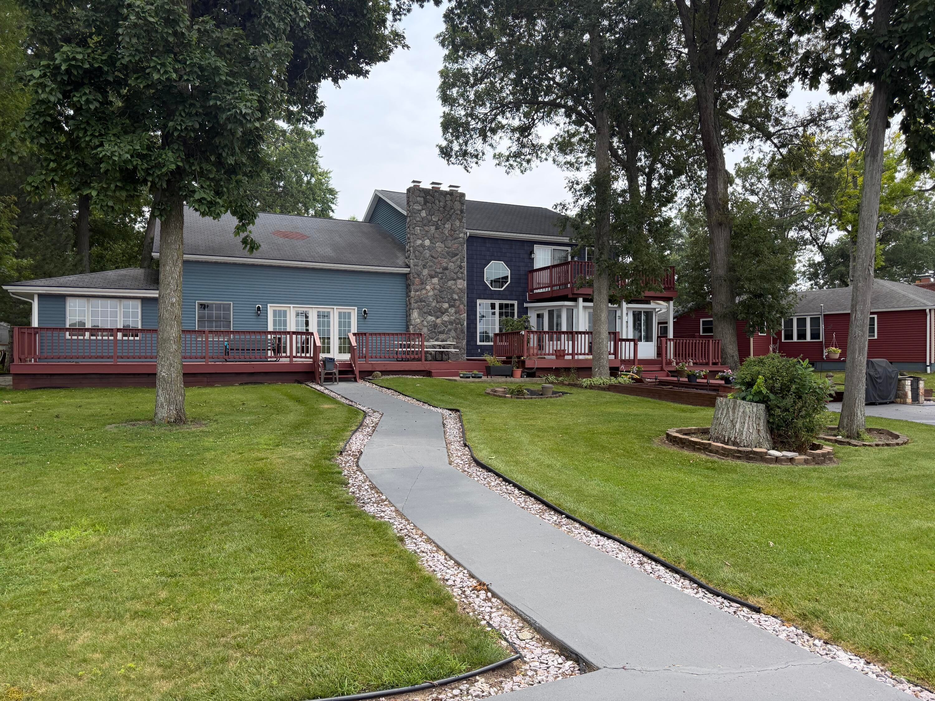 2454 Oakwood Drive