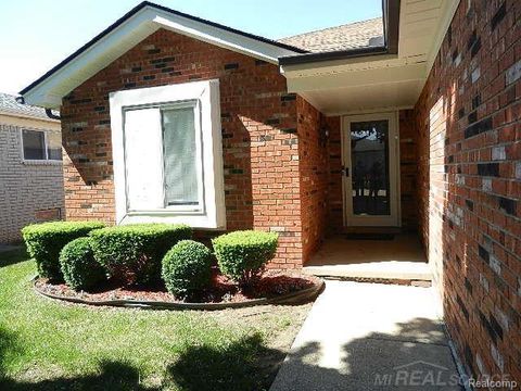 15195 La Grande Plaza Warren City MI 48088