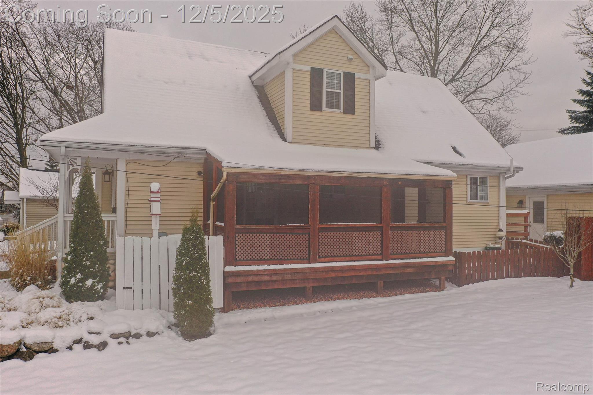 221 W Walled Lake Drive