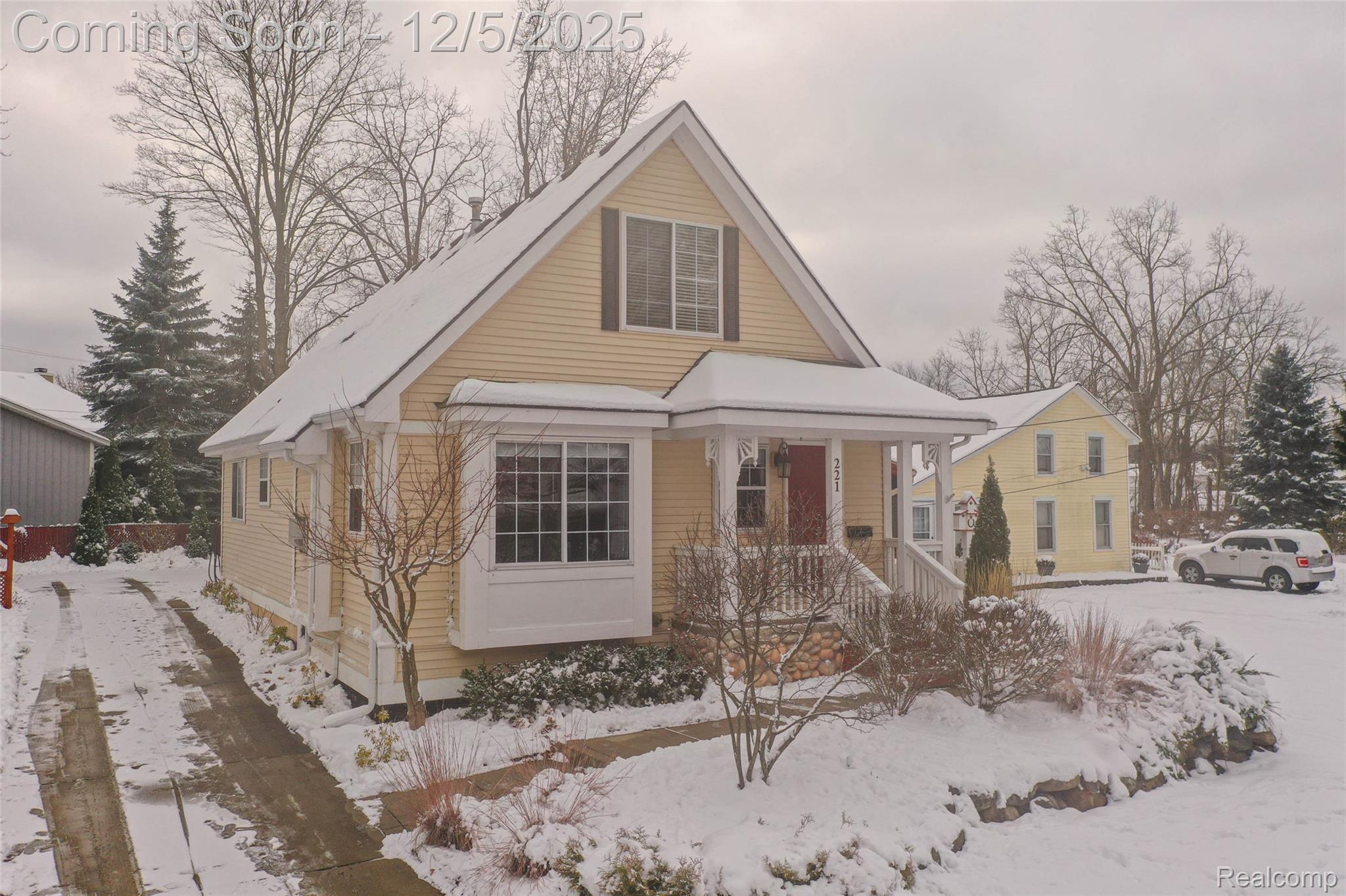 221 W Walled Lake Drive