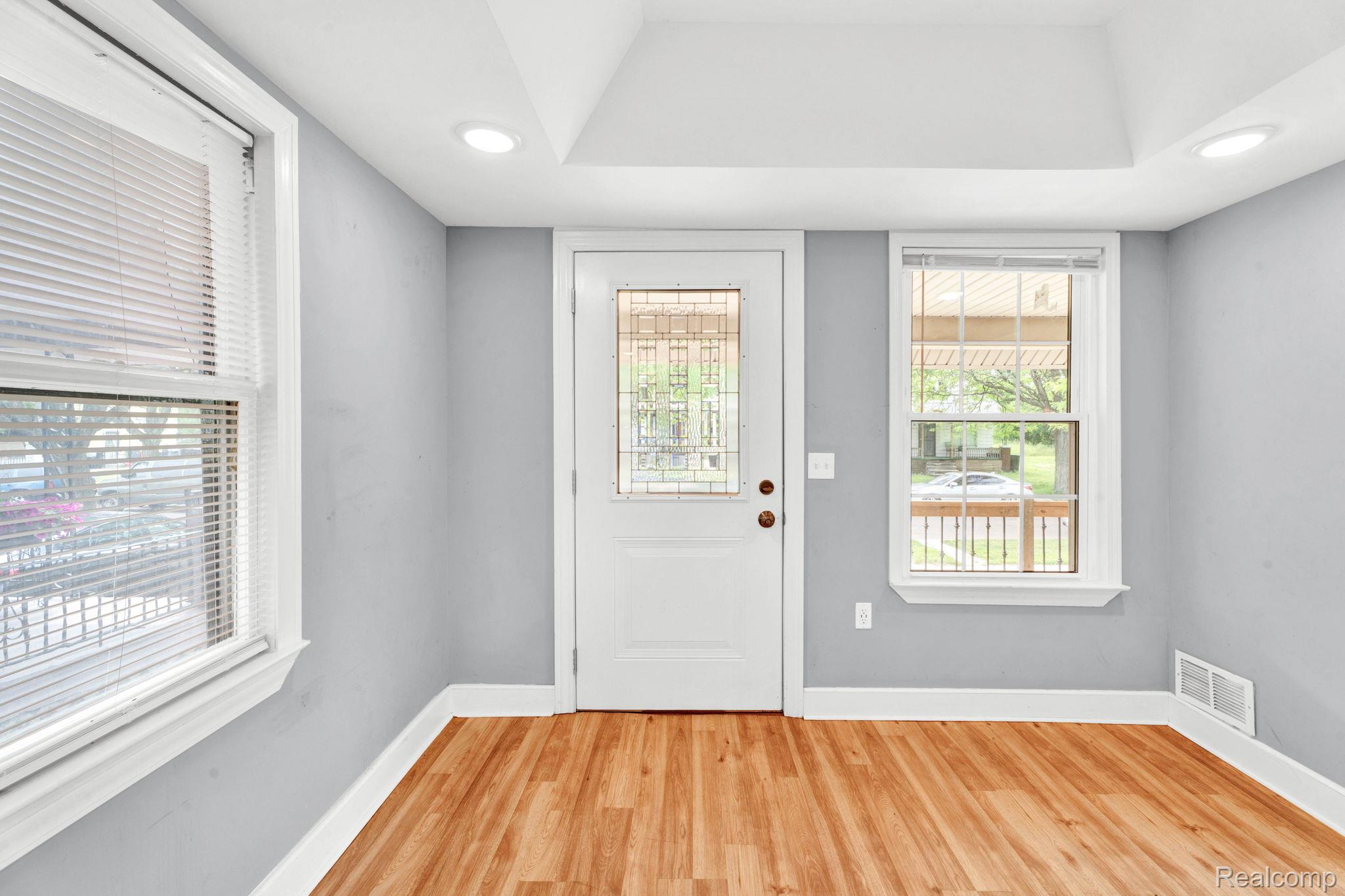 Detroit City, Michigan 48238, United States, 2 Bedrooms Bedrooms, ,1 BathroomBathrooms,Residential,Active,154041