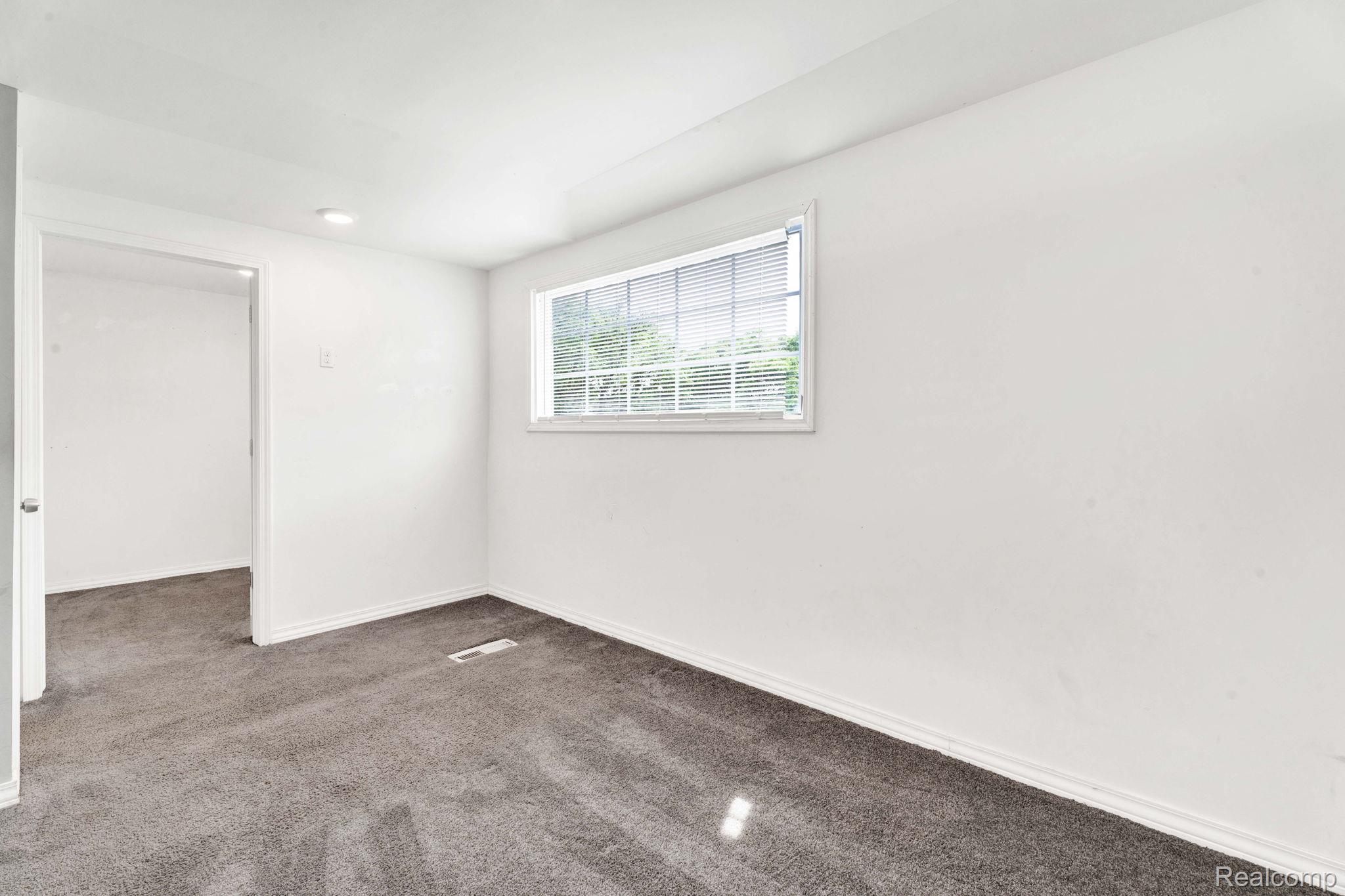 Detroit City, Michigan 48238, United States, 2 Bedrooms Bedrooms, ,1 BathroomBathrooms,Residential,Active,154041