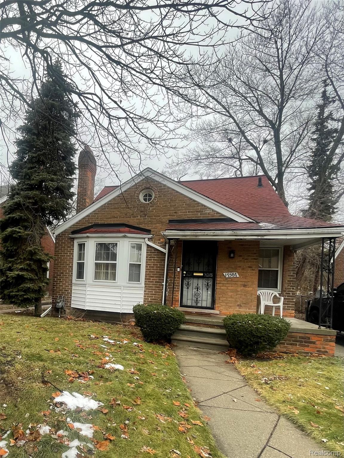 17587 Strathmoor Street