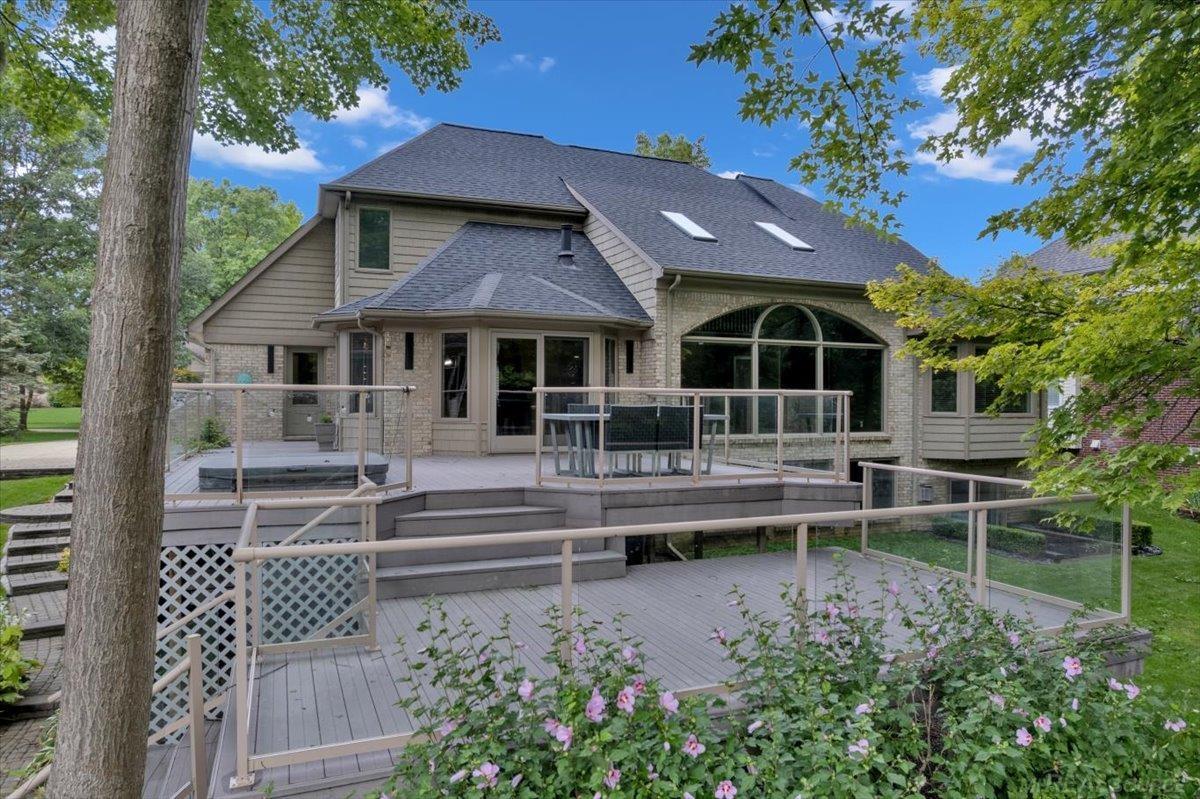 51696 Colonial Drive
