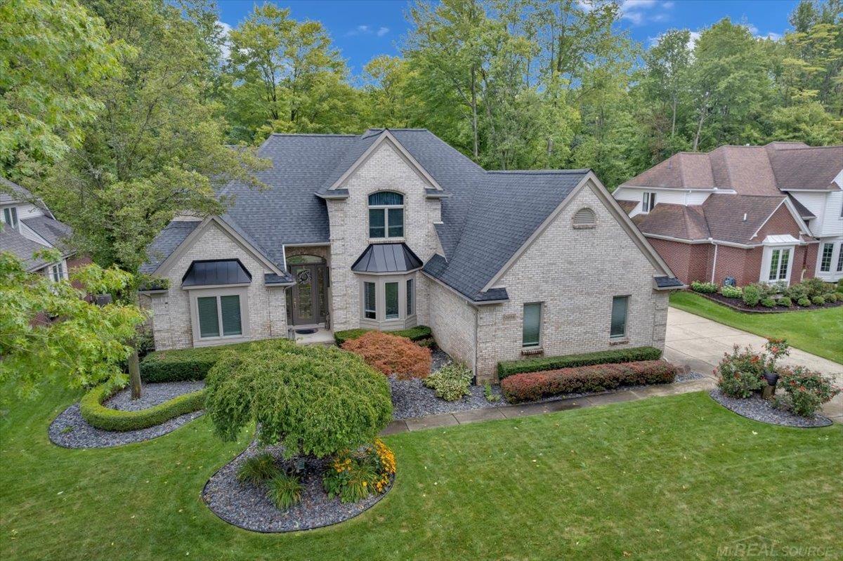 51696 Colonial Drive