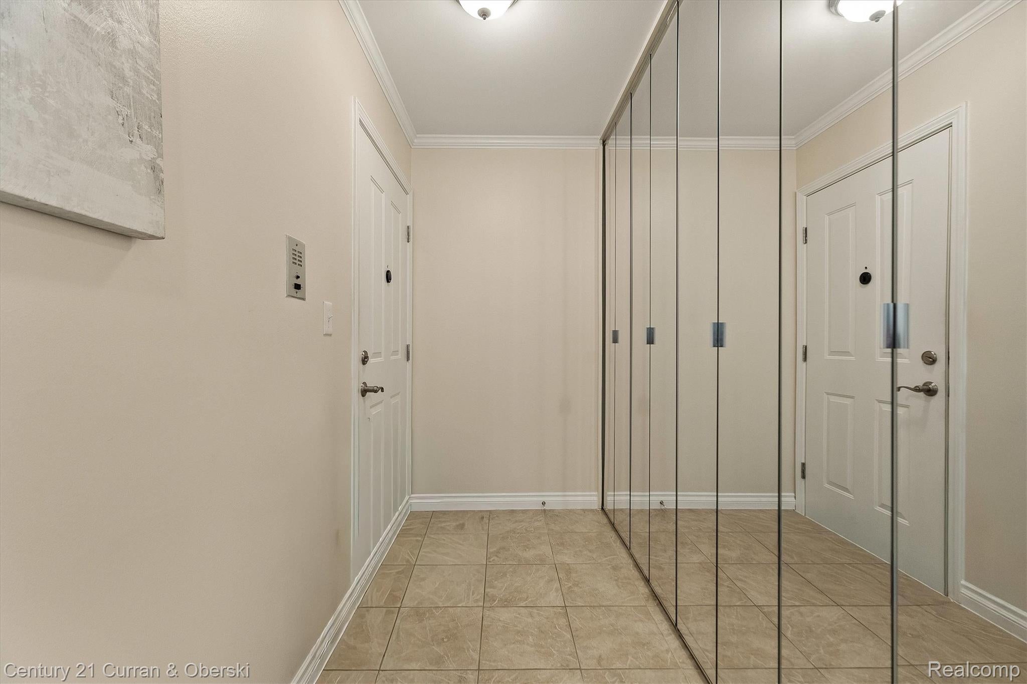 735 Randolph Street 121