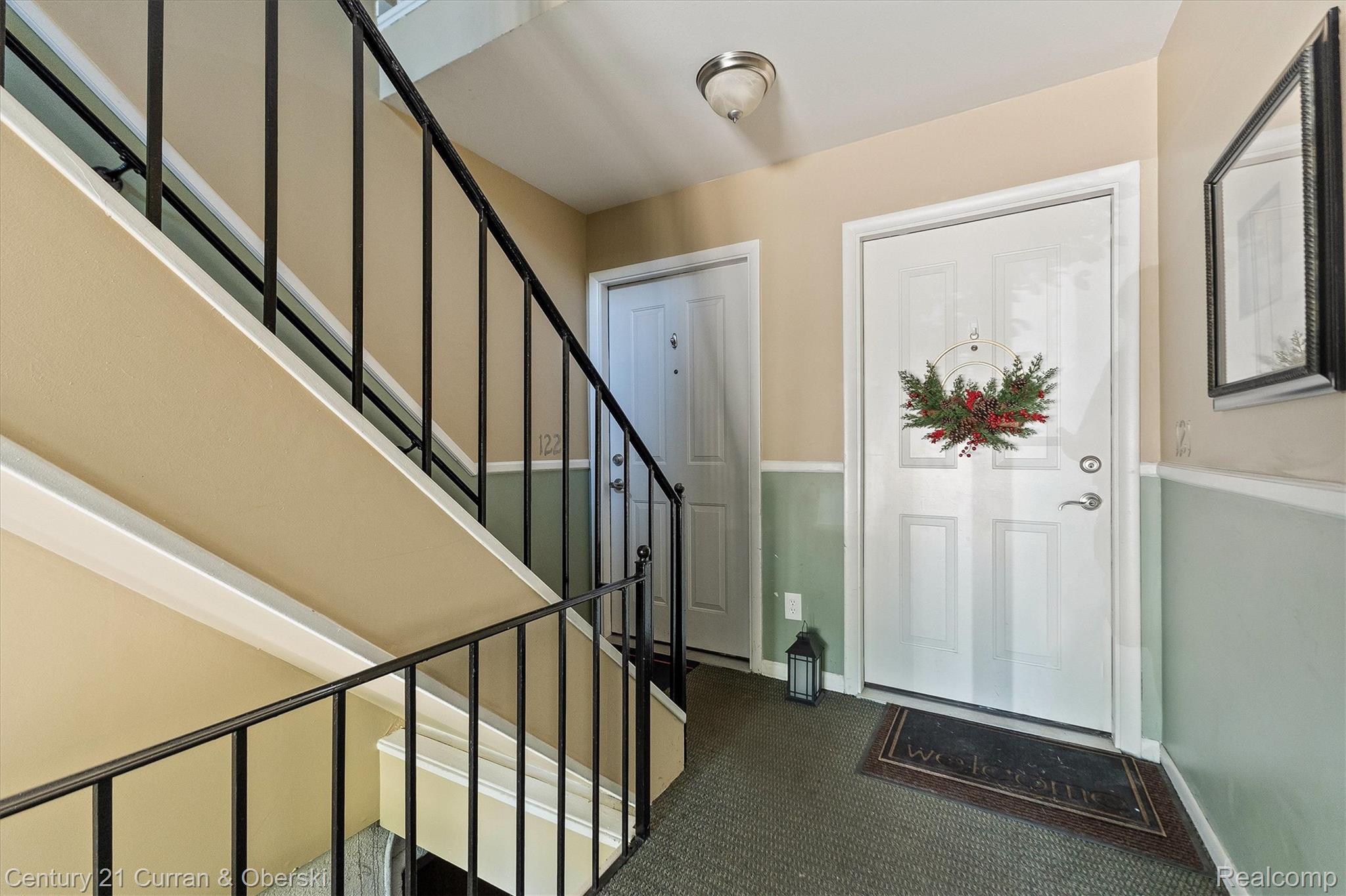 735 Randolph Street 121