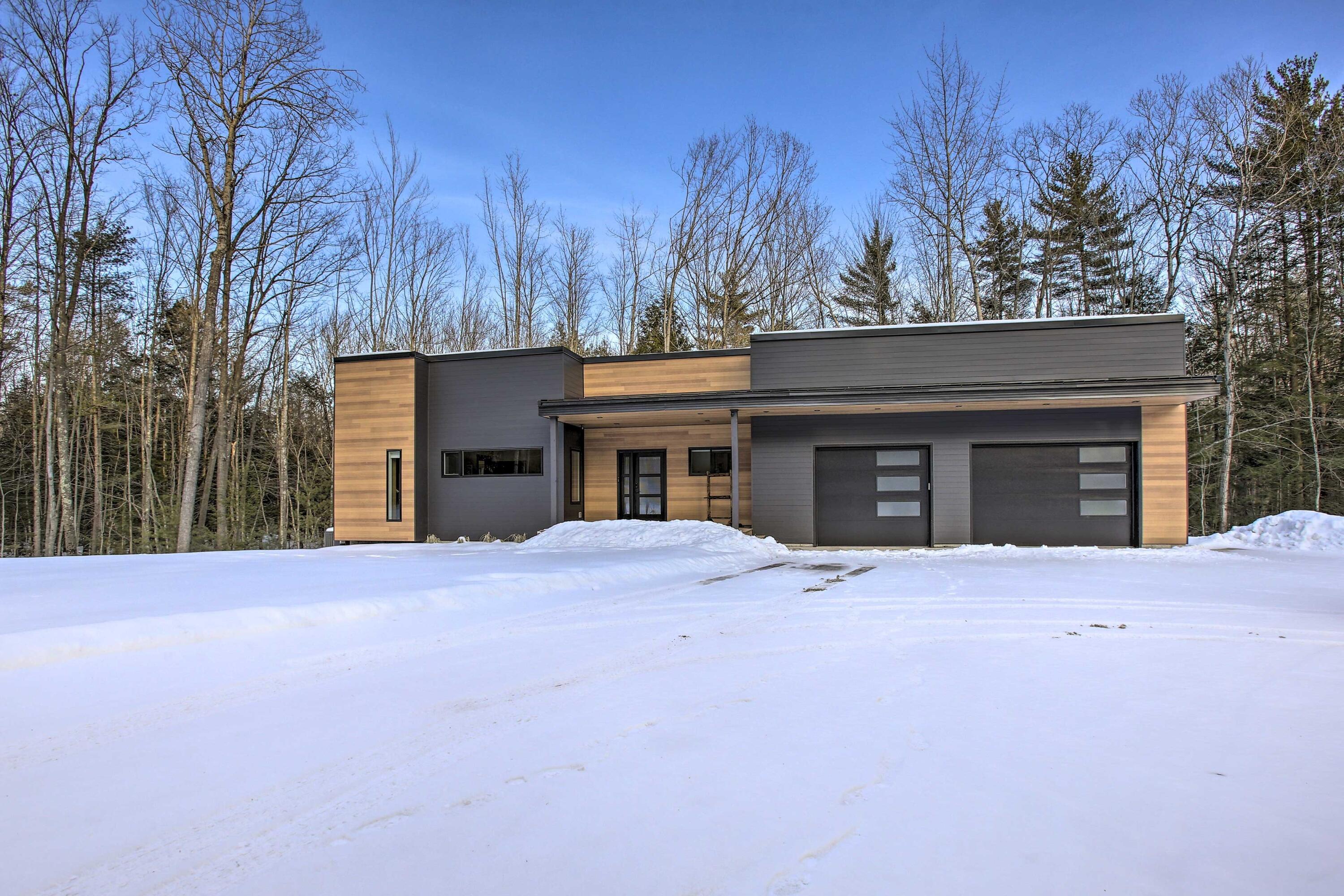 343 Dubonnet Trail
