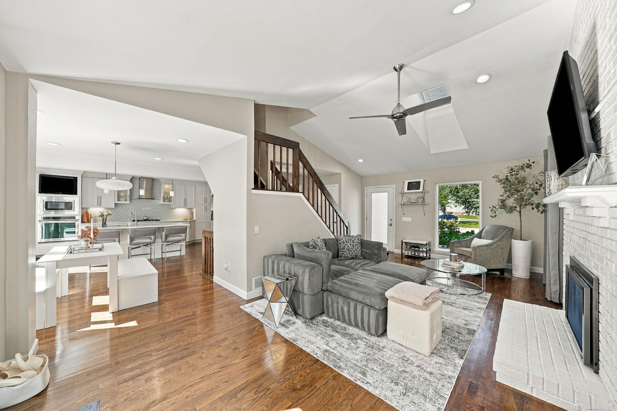 1699 Hanley Court