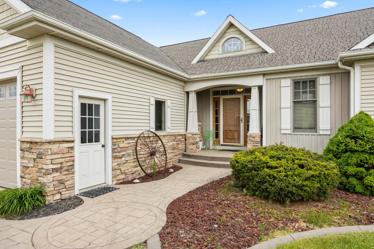 1815 Planters Row Drive SW