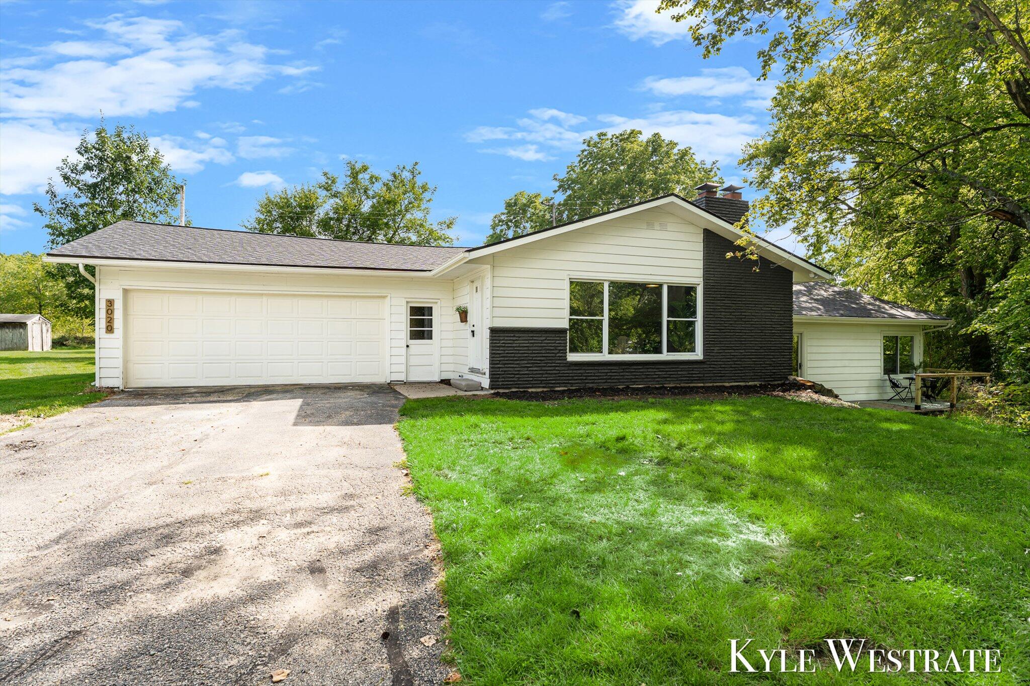 3020 E M 79 Highway
