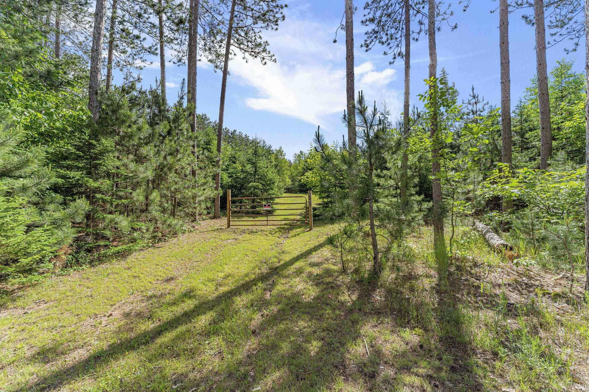 8767 Rustic Lane