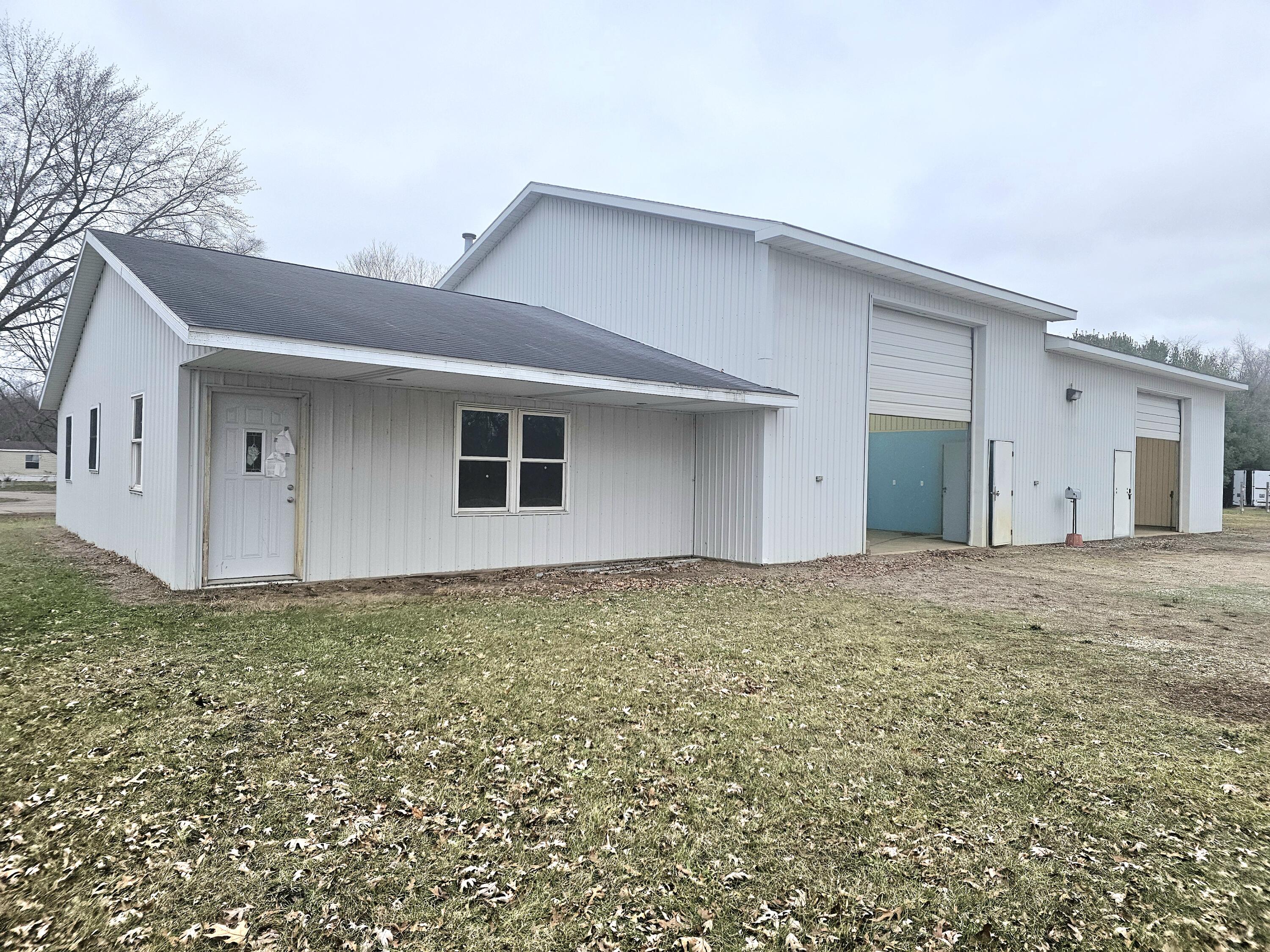 3027 Detroit Road