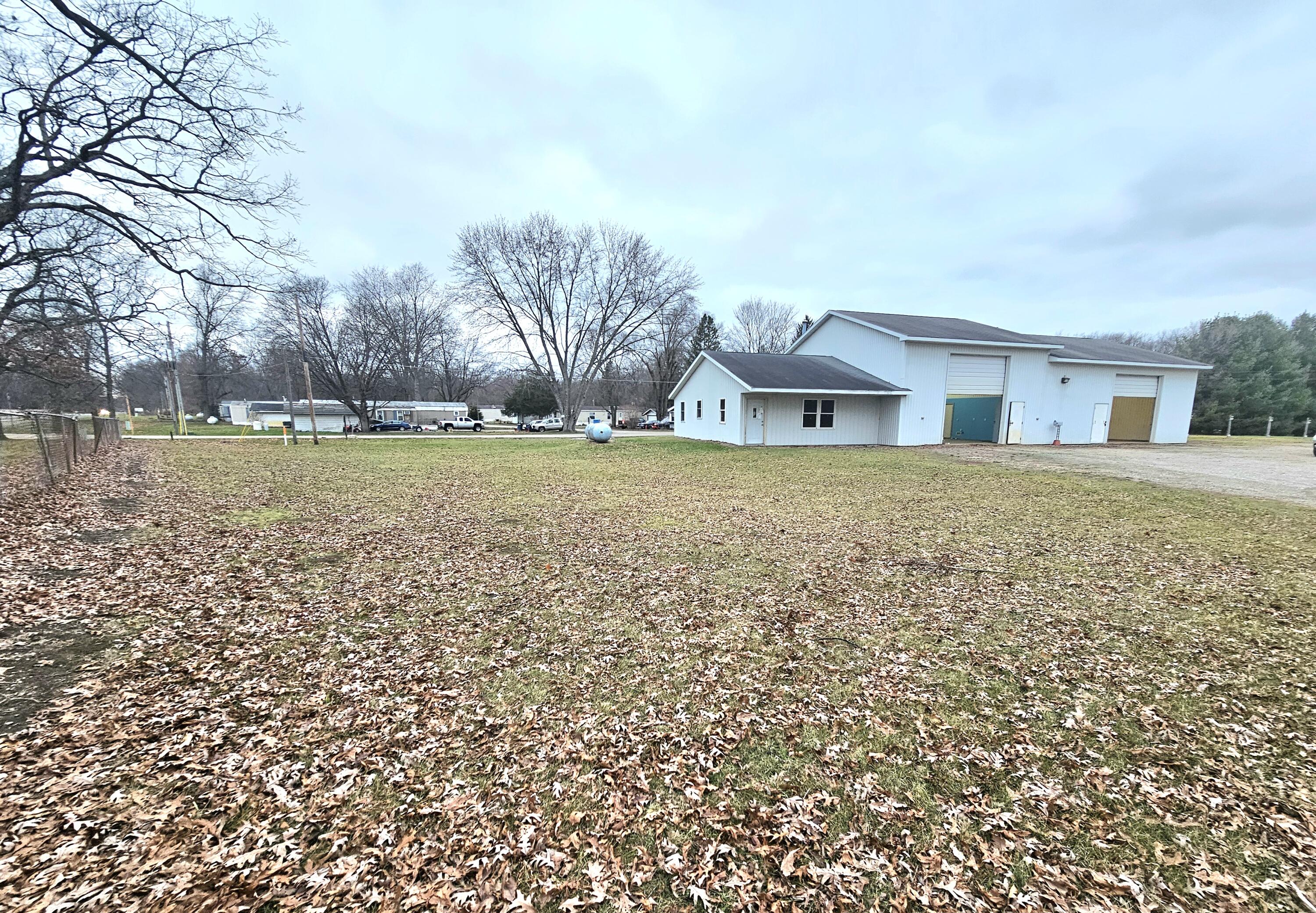 3027 Detroit Road