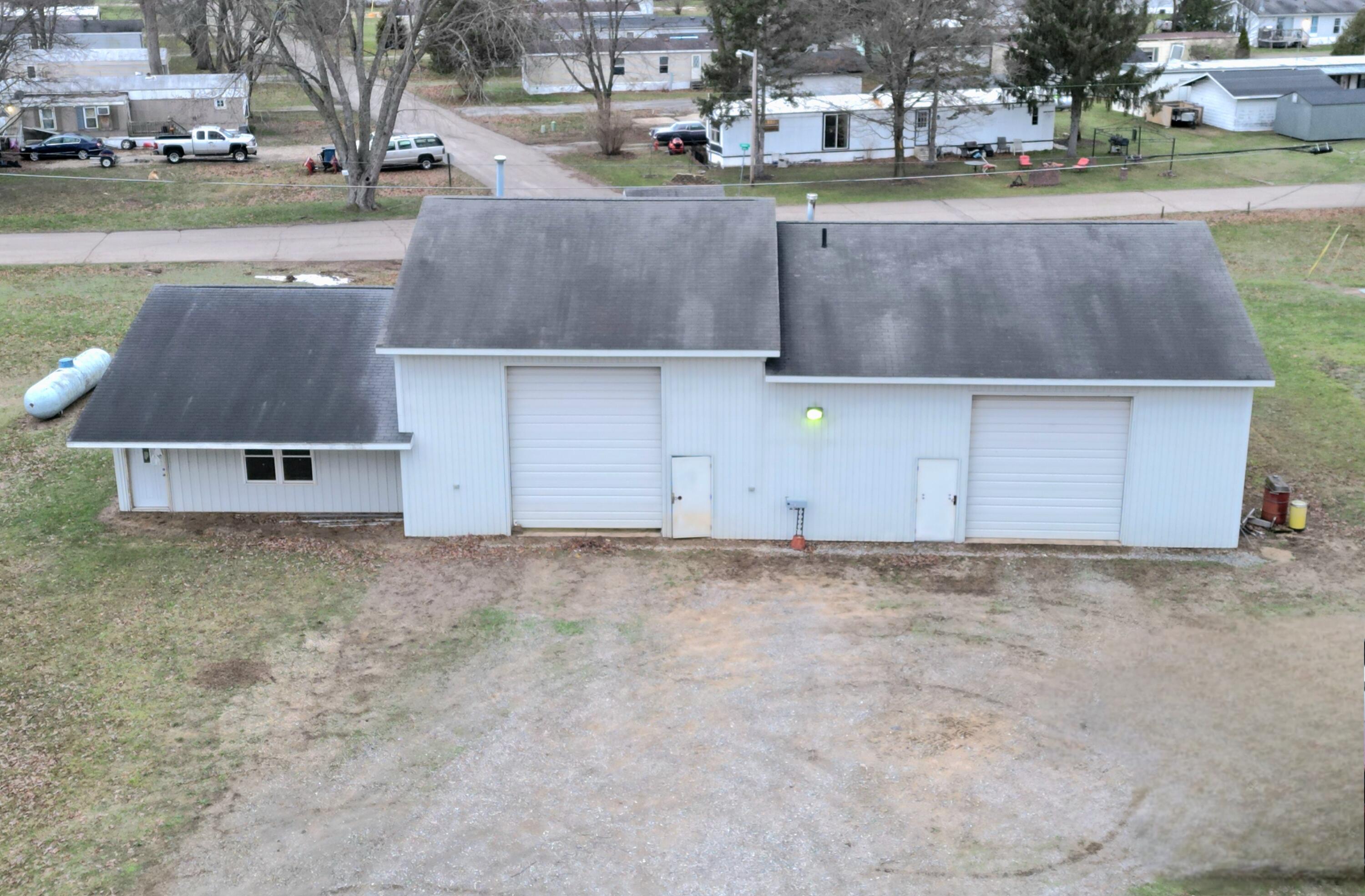 3027 Detroit Road