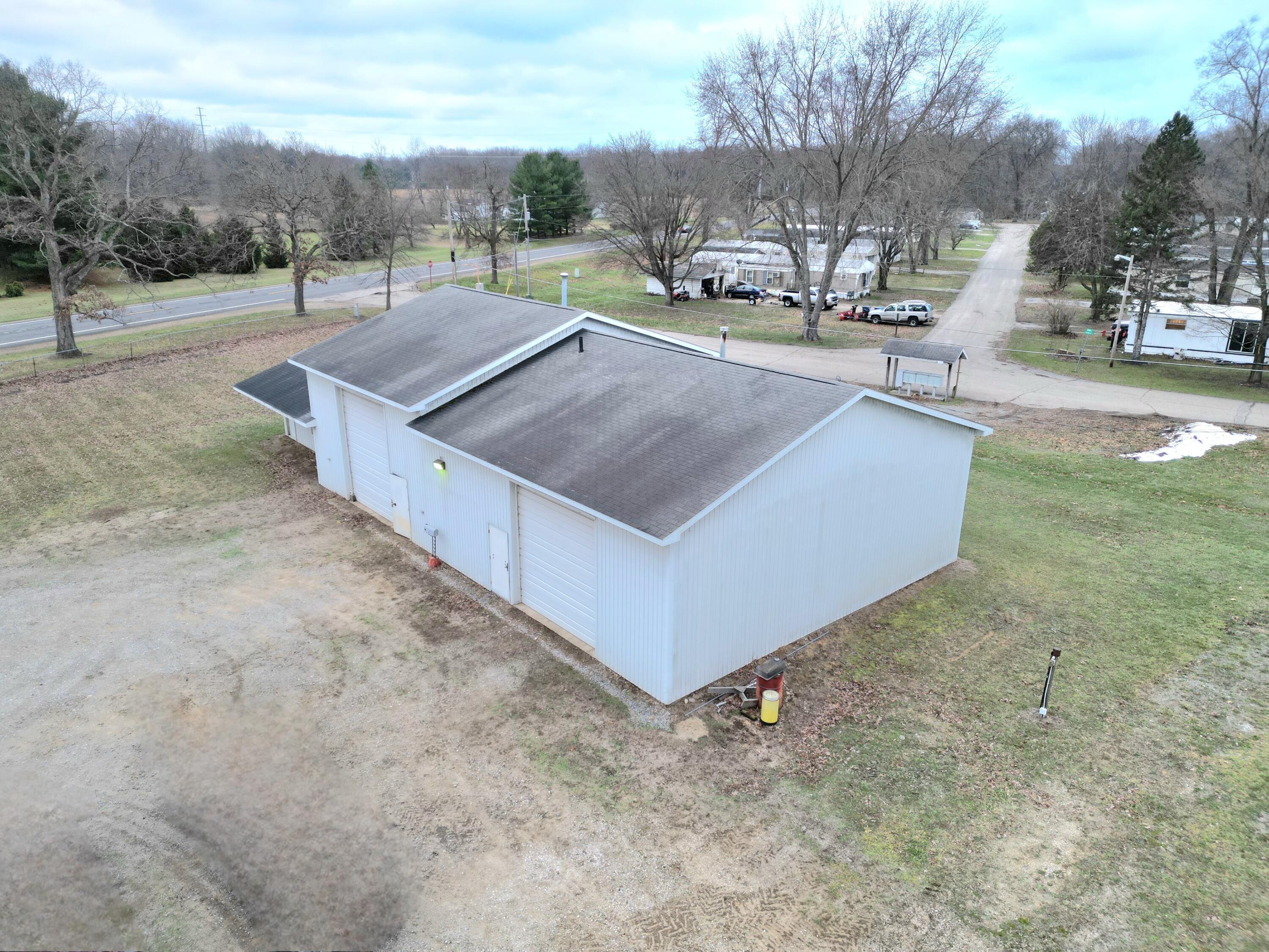 3027 Detroit Road