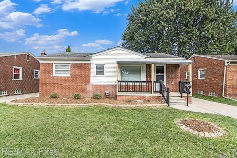 28906 Hughes Street St Clair Shores City MI 48081