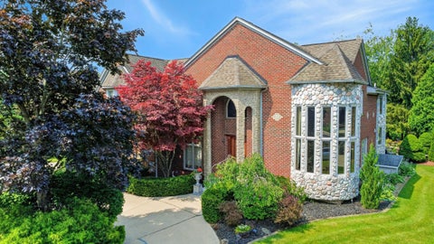 Photo of 833 Lakewood Drive, Rochester Hills City, MI 48309 (MLS # 81026036870)