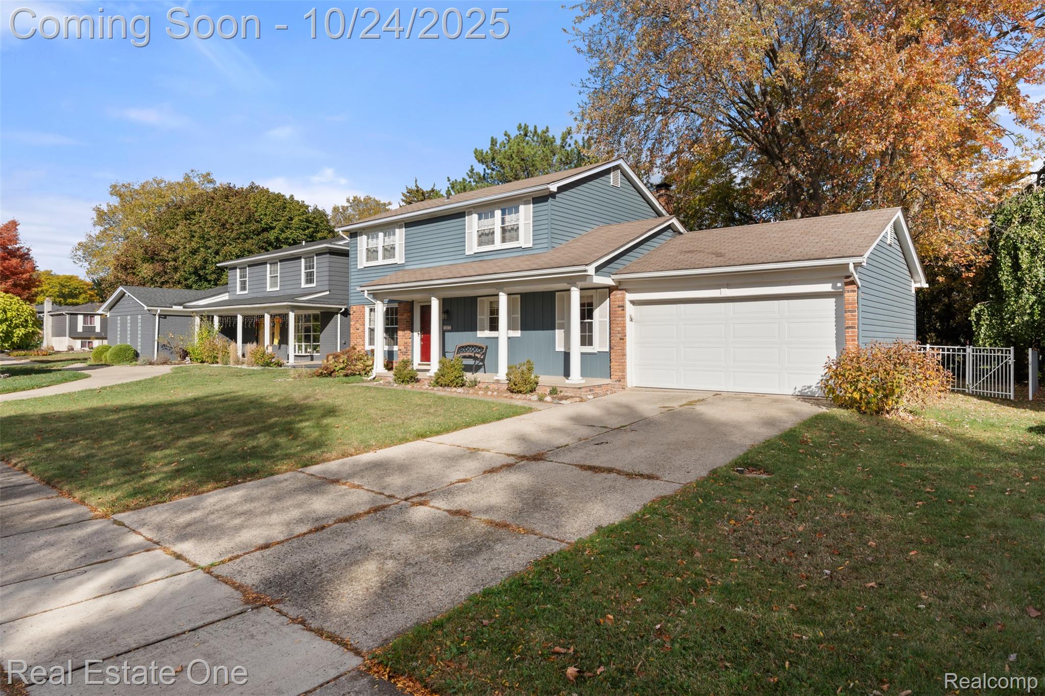 1477 Oakcrest Drive
