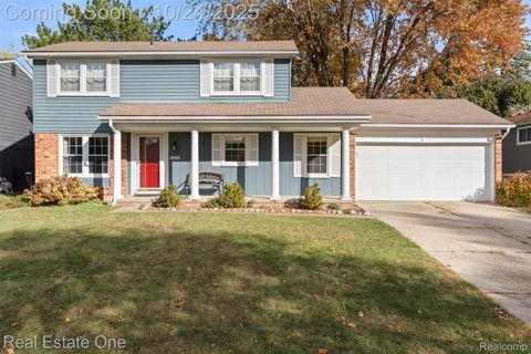 1477 Oakcrest Drive Troy City MI 48083