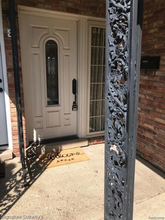 Photo of 2350 W 14 MILE Road #2, Royal Oak City, MI 48073 (MLS # 20261071459)