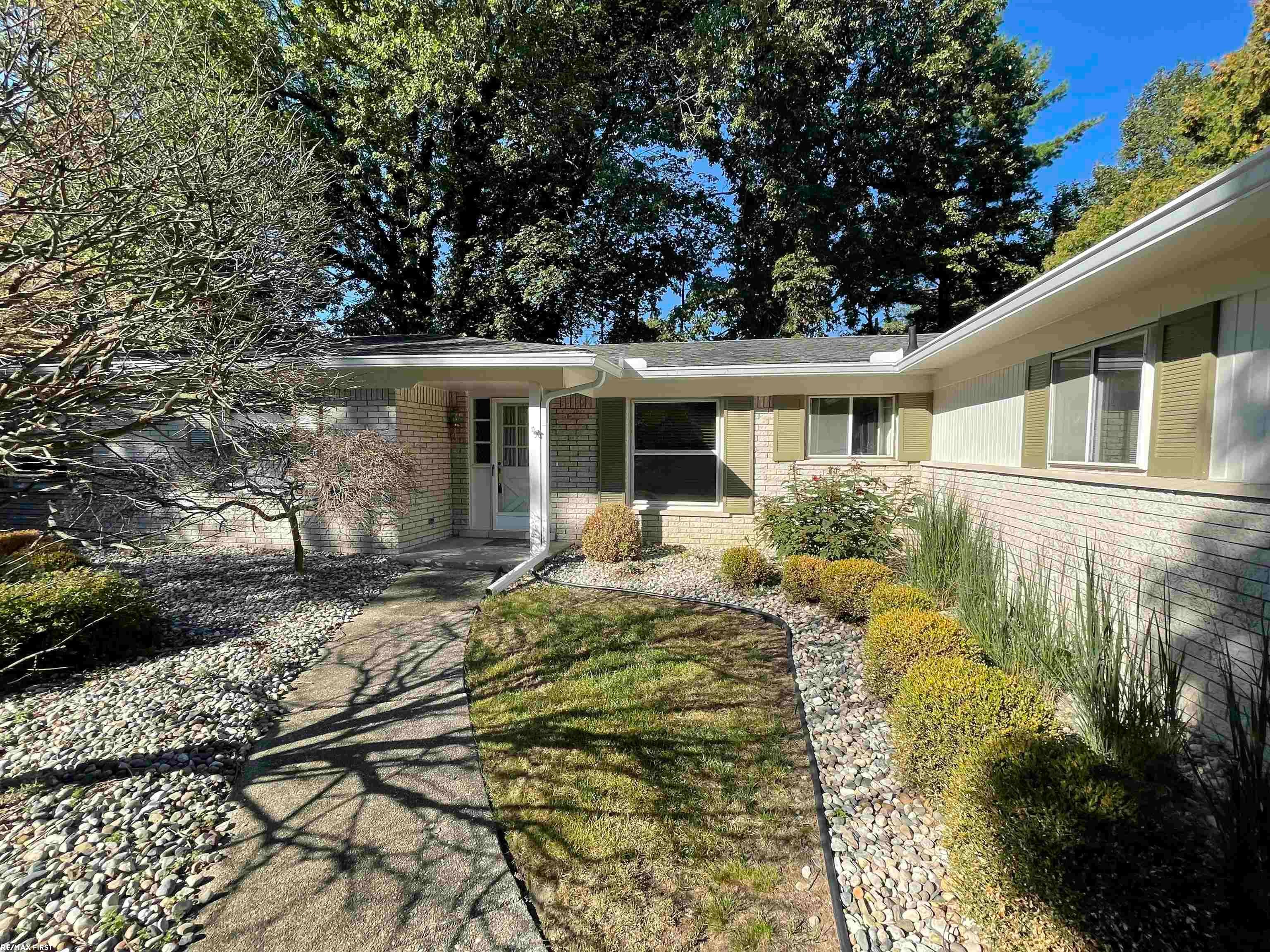 37431 Tall Oak Drive