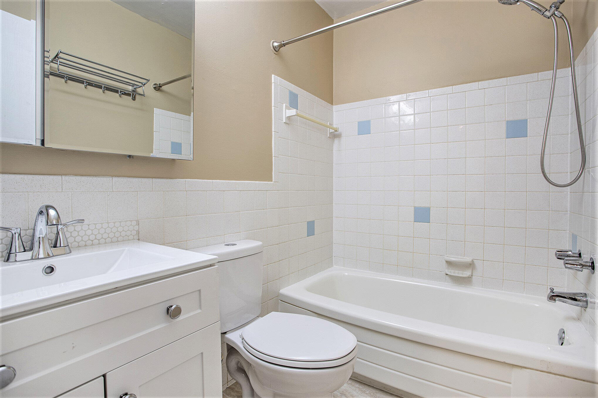 Kalamazoo City, Michigan 49006, United States, 2 Bedrooms Bedrooms, ,2 BathroomsBathrooms,Residential,Active,166392