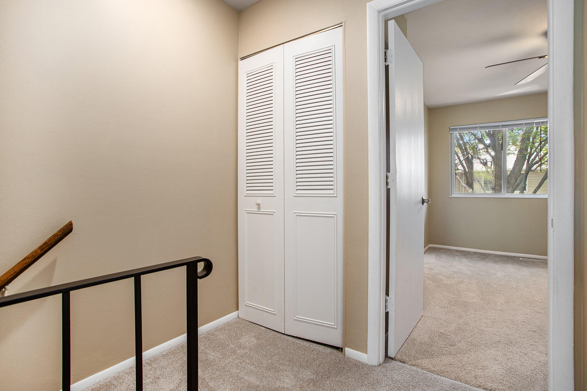 Kalamazoo City, Michigan 49006, United States, 2 Bedrooms Bedrooms, ,2 BathroomsBathrooms,Residential,Active,166392