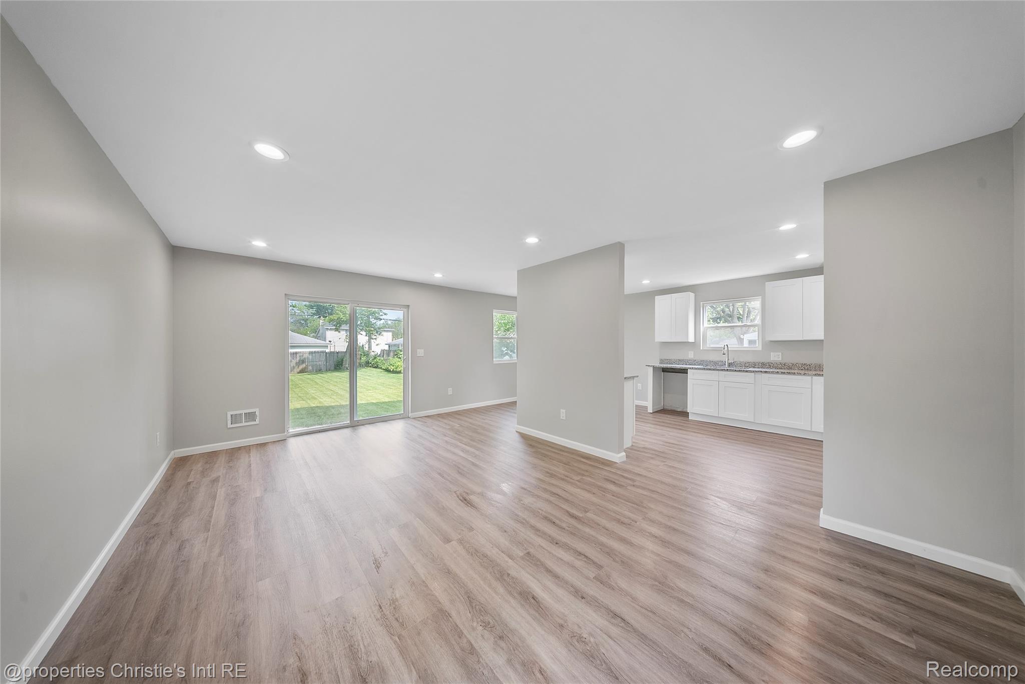22114 Pleasant Avenue