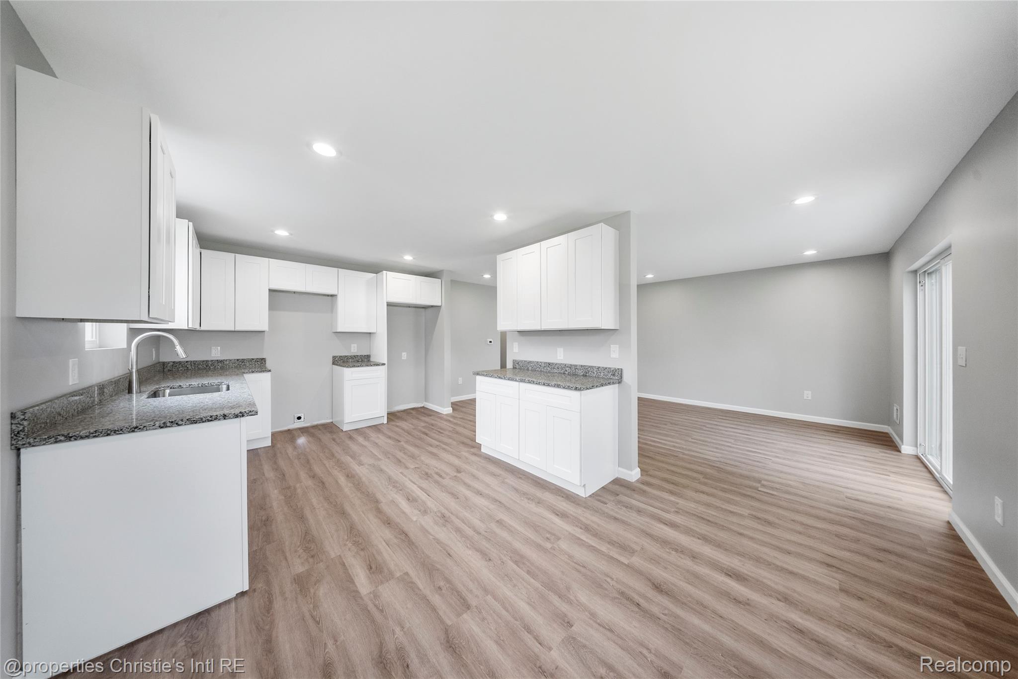 22114 Pleasant Avenue