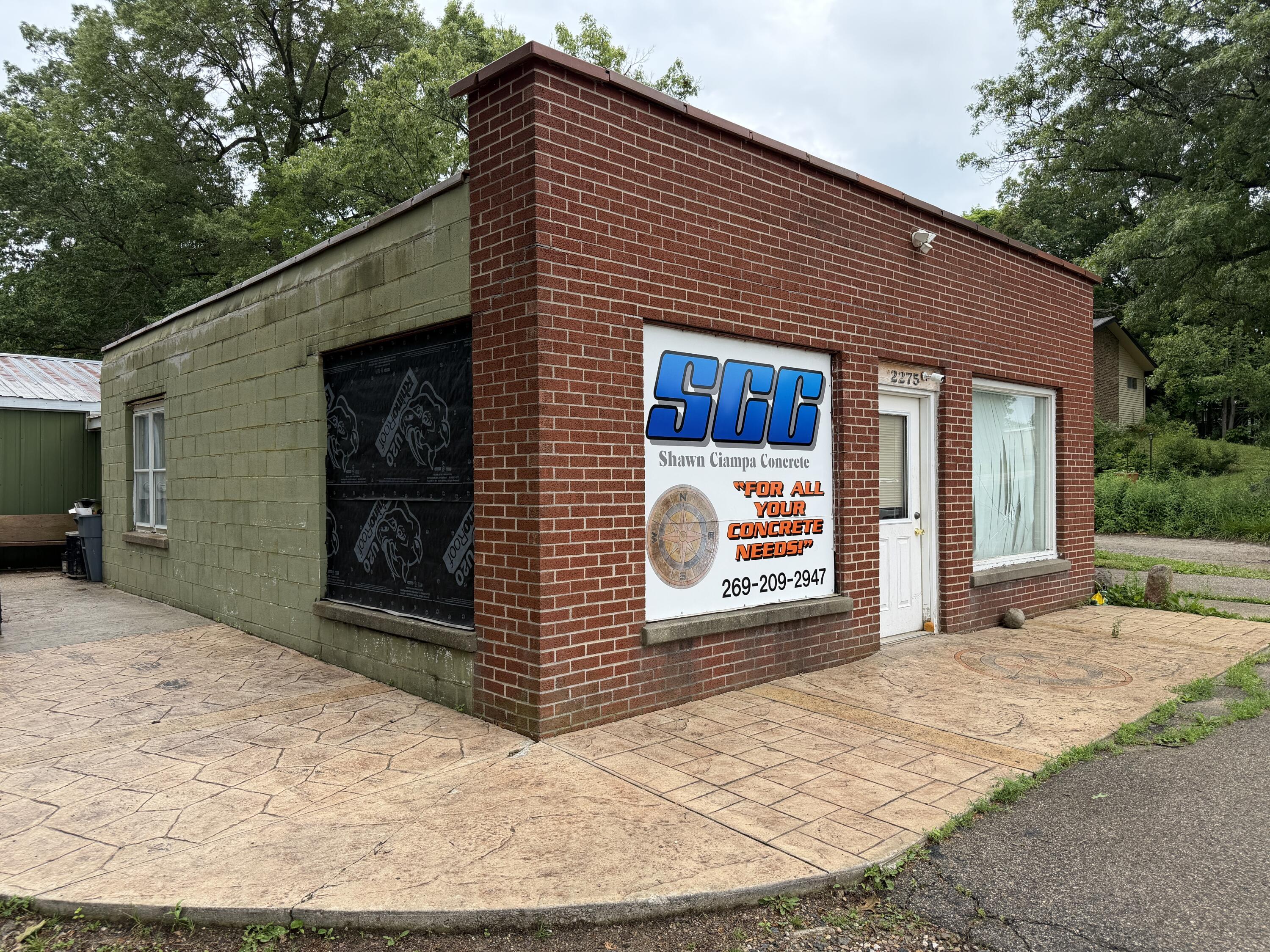2275 W Columbia Avenue
