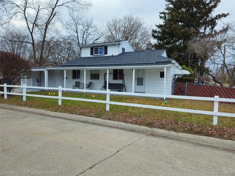 2829 Batavia Court Westland City MI 48186