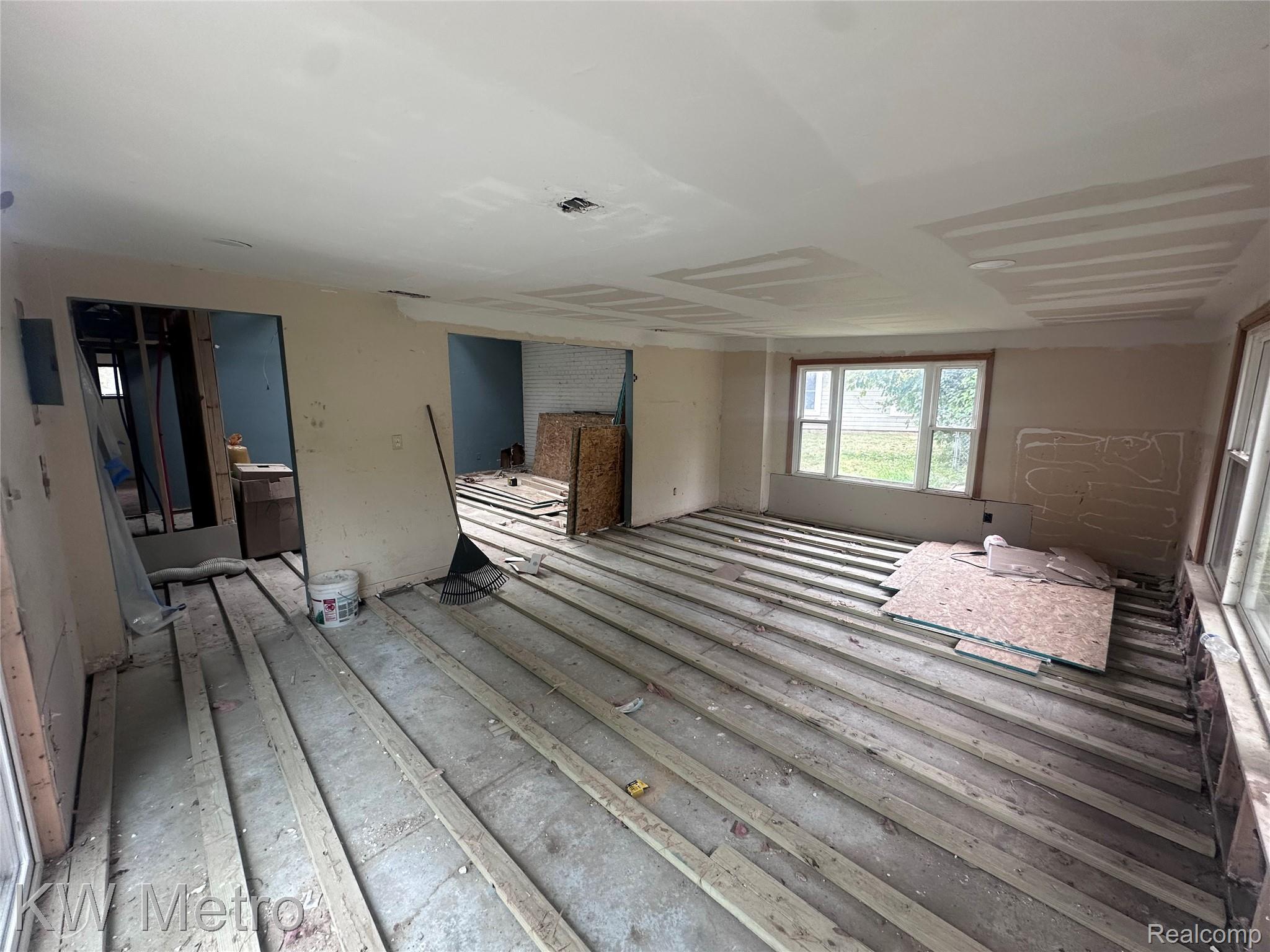 37860 Dardanella Street