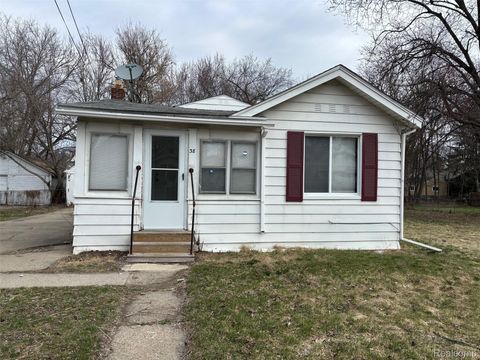 38 HAZEL Avenue Pontiac City MI 48341