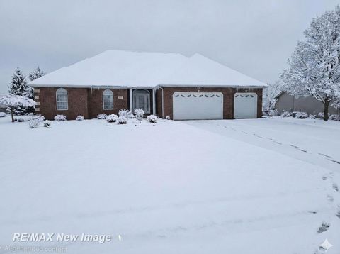 4374 Island Drive Saginaw Charter Township MI 48603