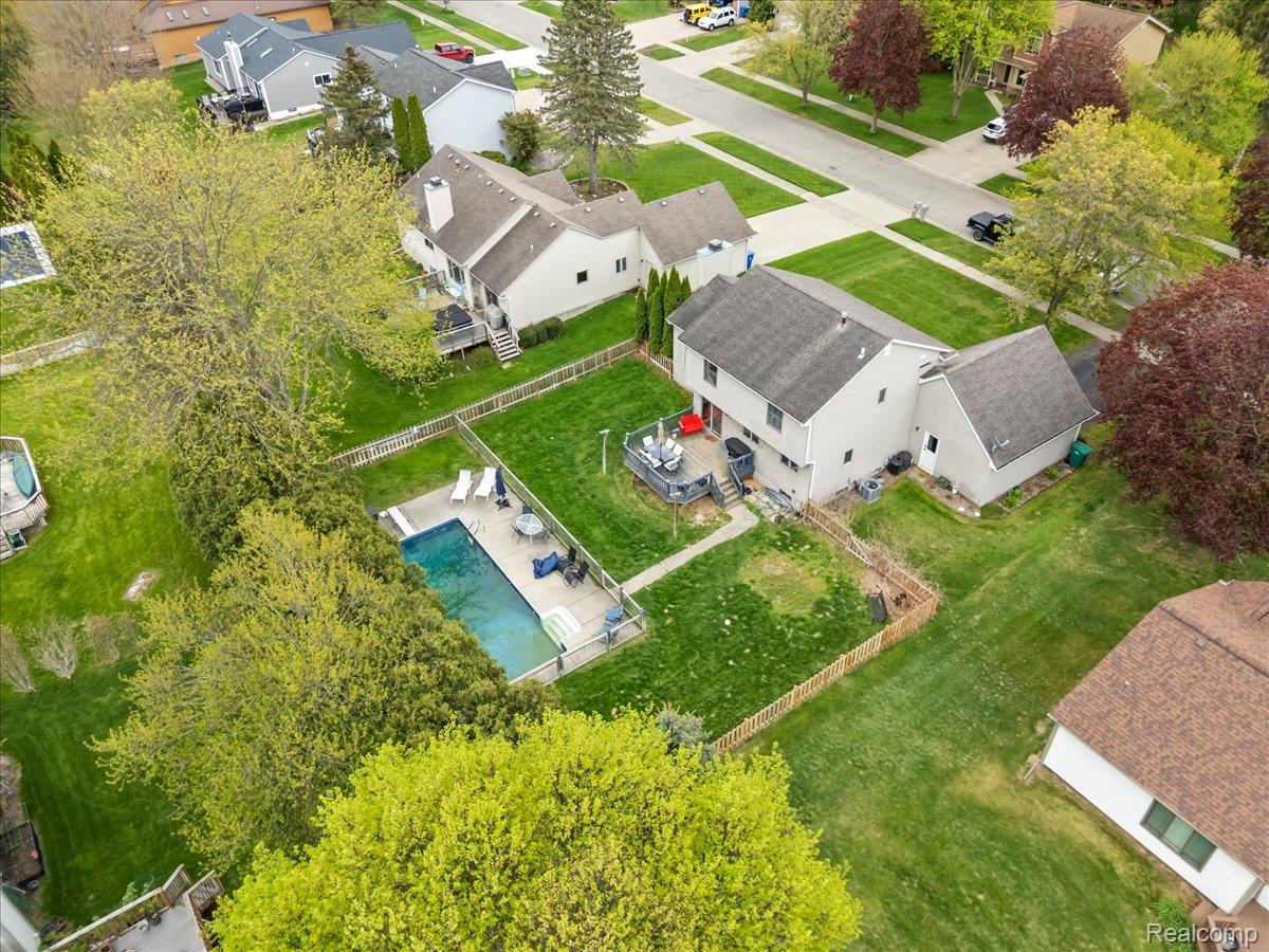 7694 Woodside Place