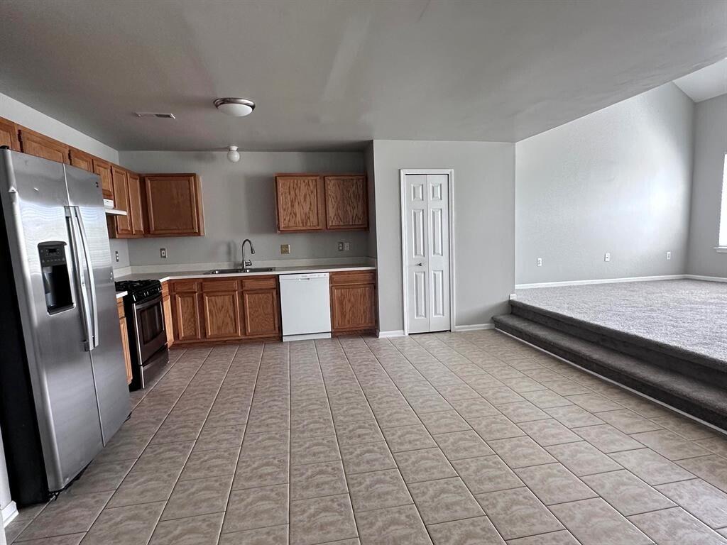 1426 Crimson Way